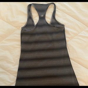 WOMENS BLACK LULULEMON TANKTOP